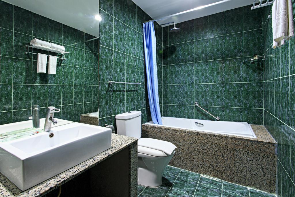 The Orchard Cebu Hotel & Suites Powered By Cocotel Exterior photo