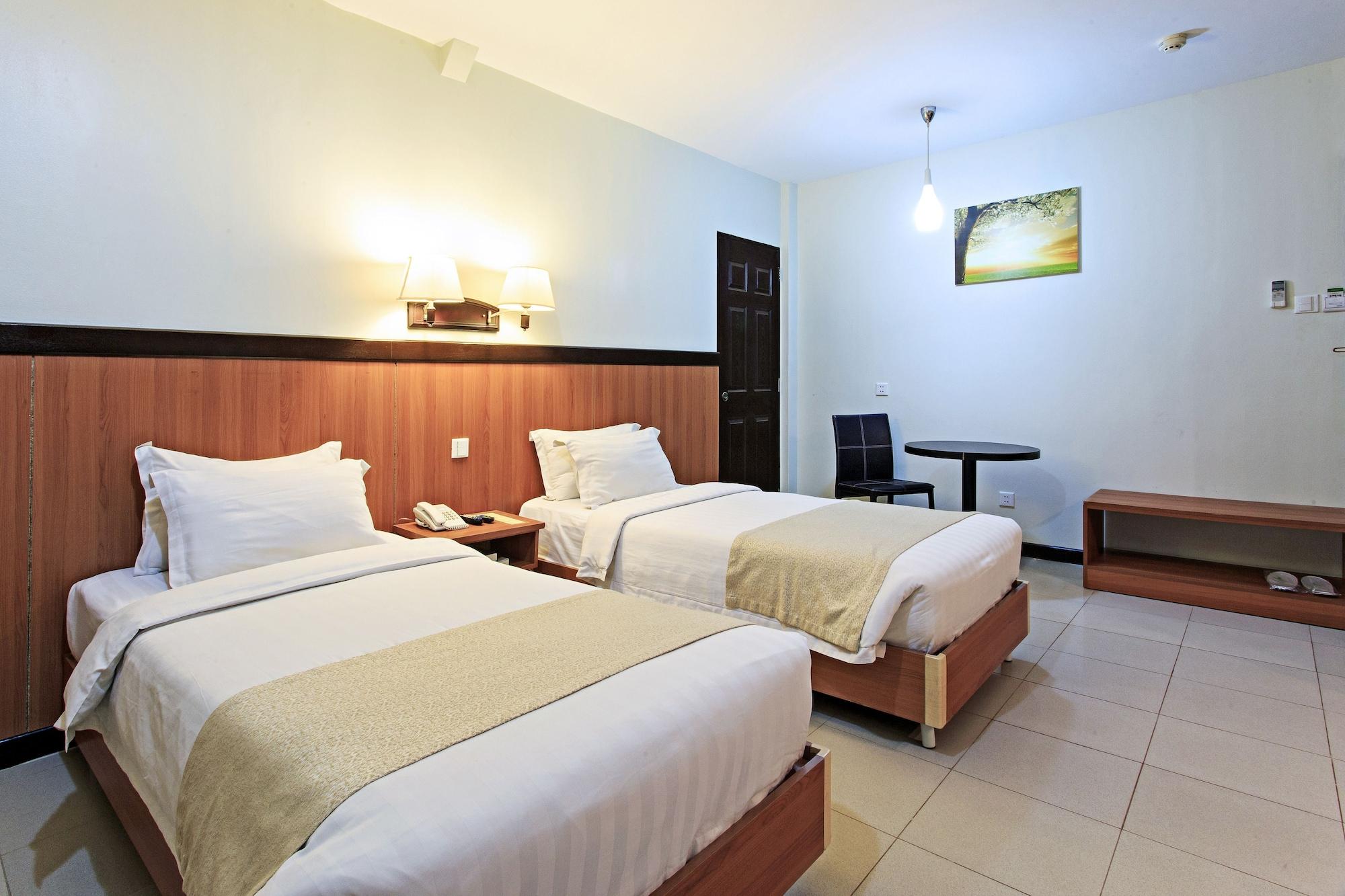 The Orchard Cebu Hotel & Suites Powered By Cocotel Exterior photo