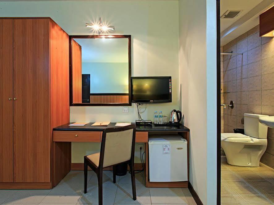 The Orchard Cebu Hotel & Suites Powered By Cocotel Exterior photo